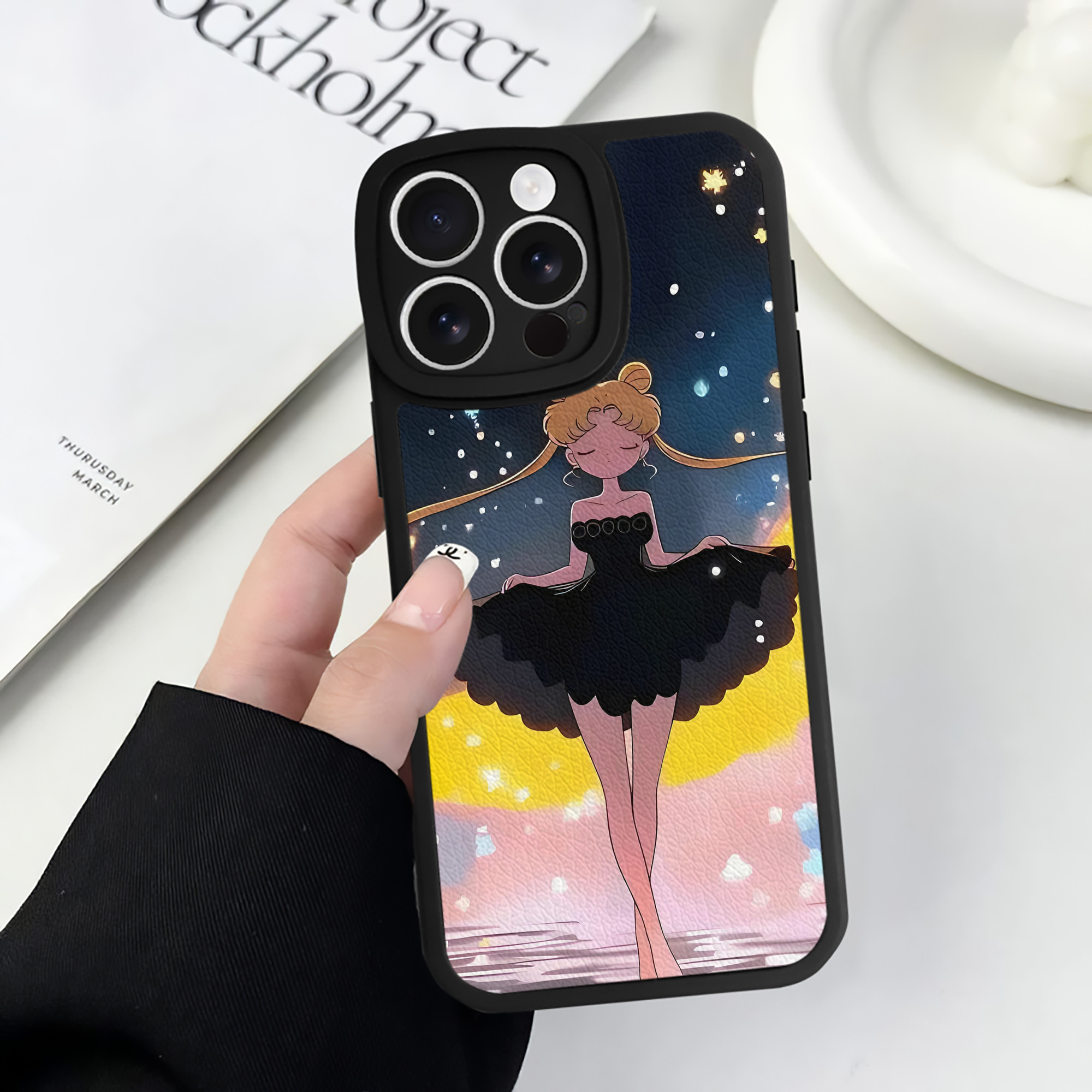 （画像用） 美少女戦士セーラームーン Sailor Moon 【iPhone 16シリーズ対応】シリコンスマホケース（レザー調） 材質：シリコン
